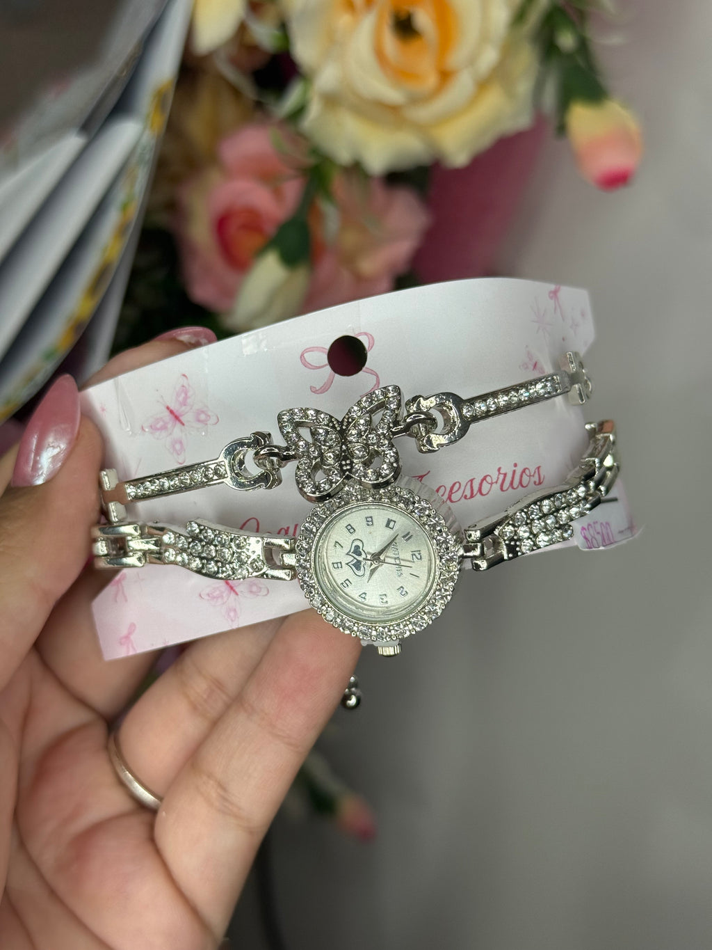 Reloj con pulsera plateado