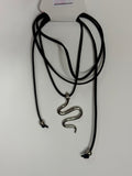 Choker serpiente plateada
