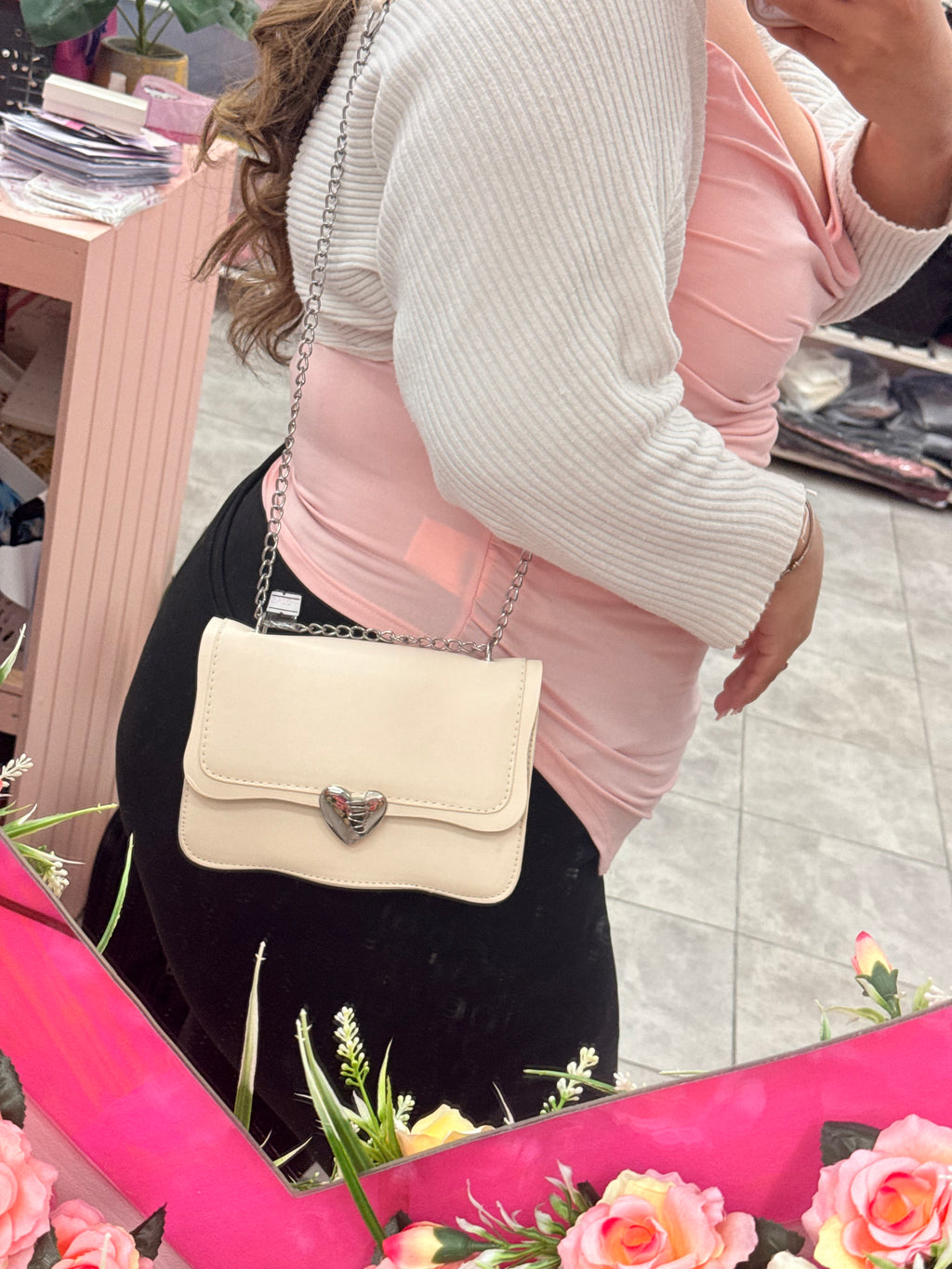 Cartera blanca corazon 🤍