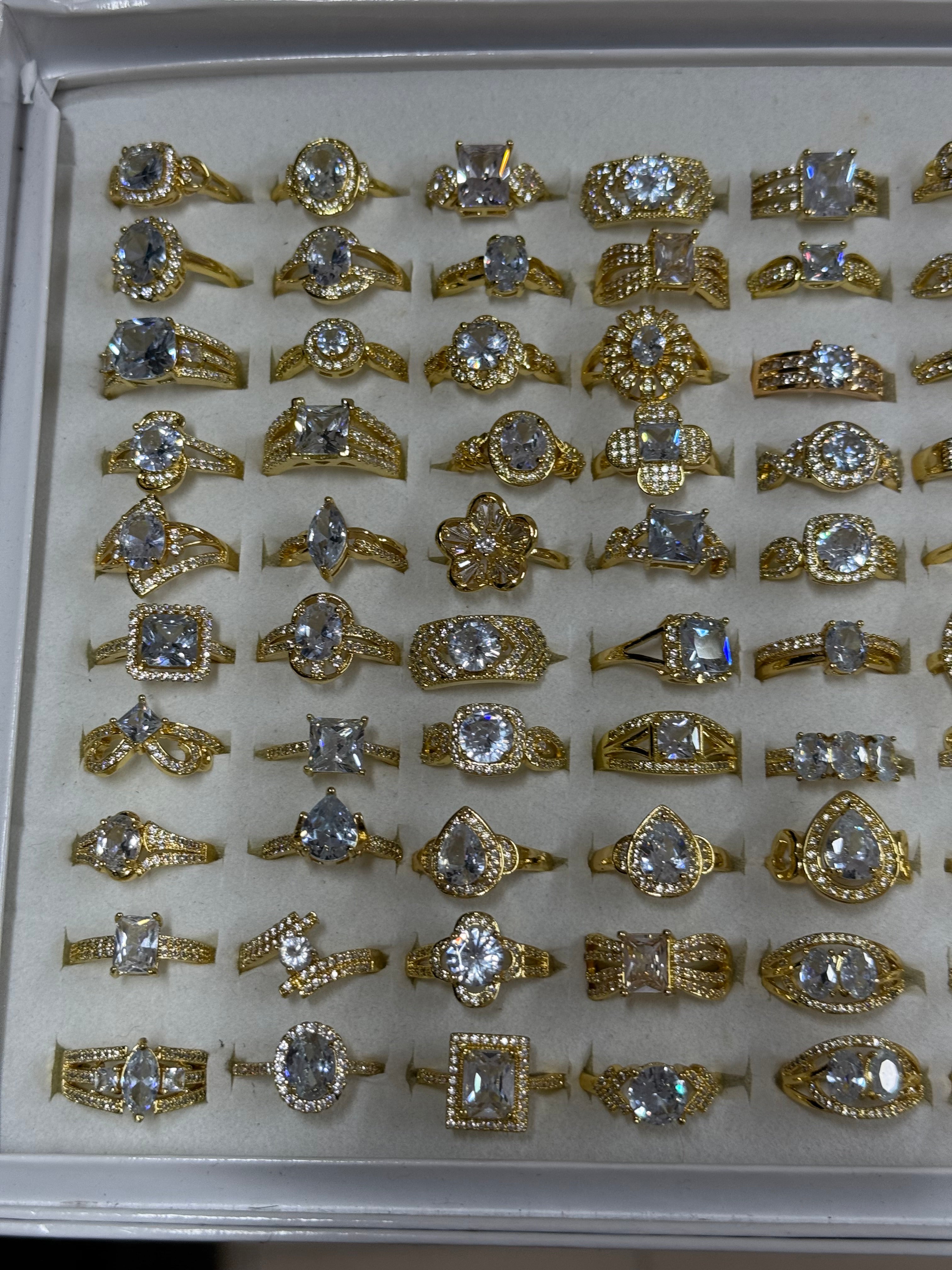 Anillos promesa dorados regulables talles 17 al 20,elegir uno con diamante y uno liso