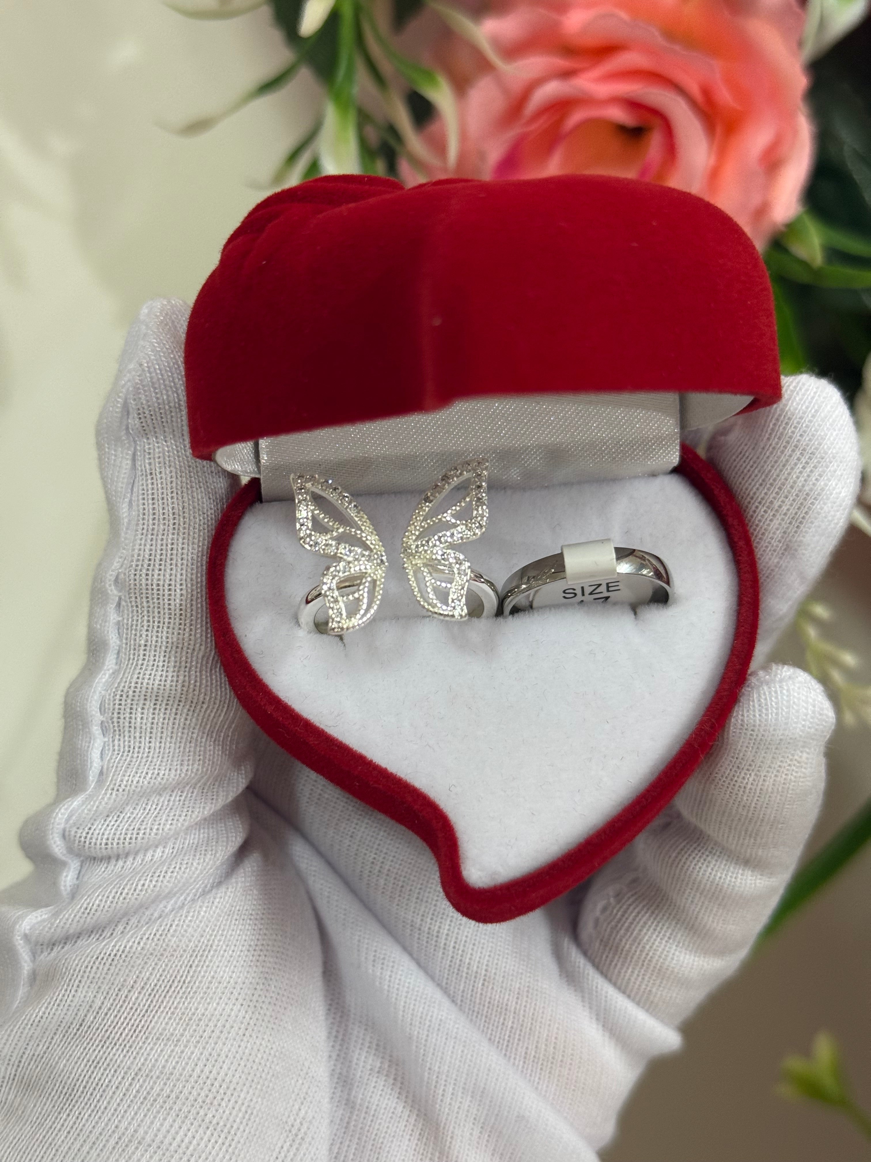 Anillo mariposa regulable desde talles 17 al 20
