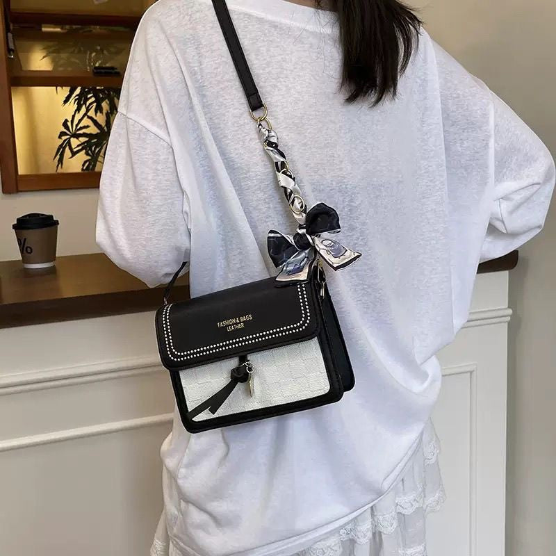 SOLO VENTA ONLINE minibag con moño 🎀🖤