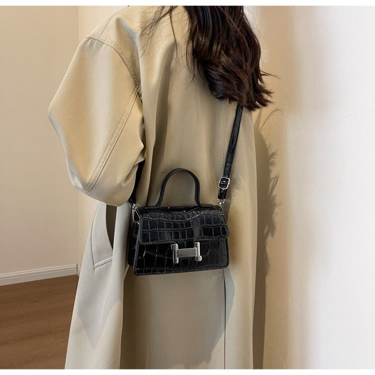 SOLO VENTA ONLINE Minibag cocodrilo 🖤